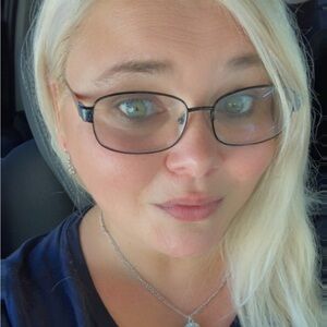 Meet your Posher, Sherry